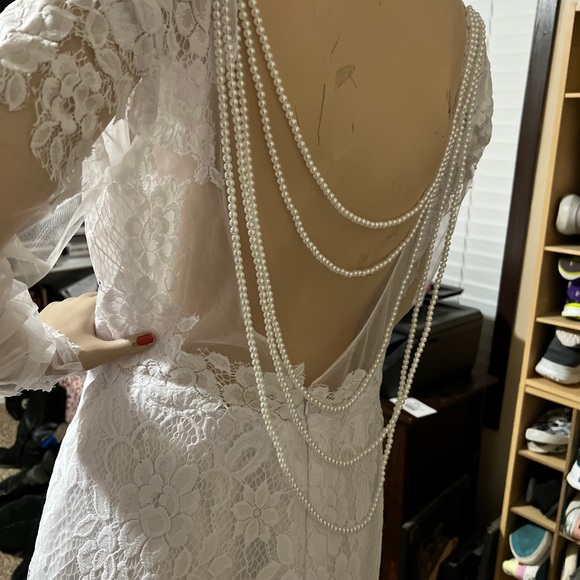 Brand new never worn decided to go sleeveless for my wedding dress instead - Picture 1 of 2